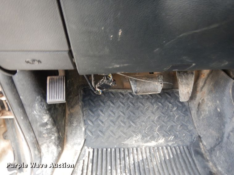 image for item DJ8081 2015 Dodge Ram 5500HD  Crew Cab flatbed truck