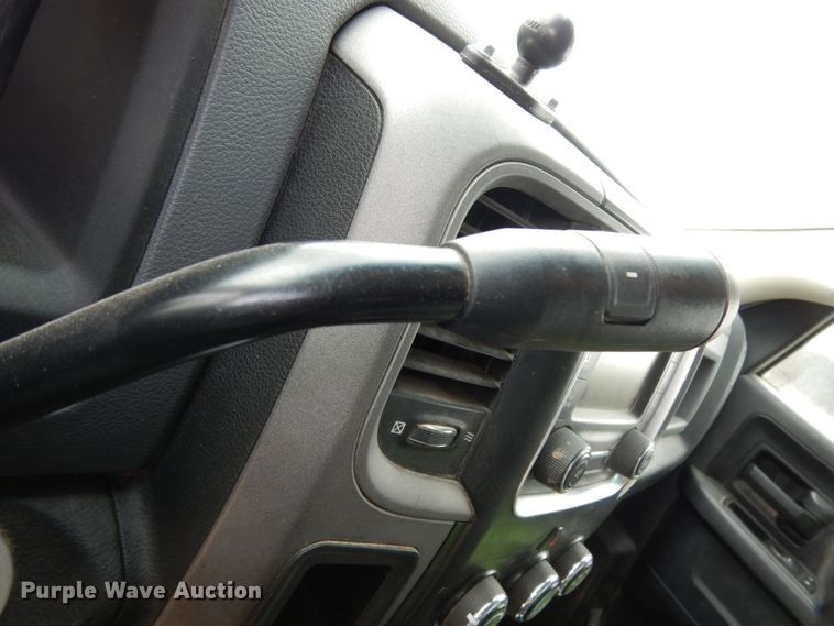 image for item DJ8081 2015 Dodge Ram 5500HD  Crew Cab flatbed truck