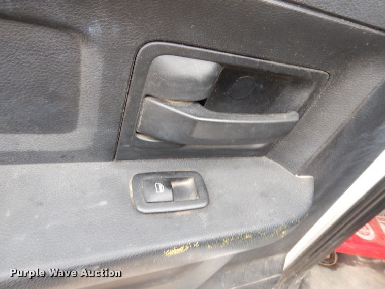 image for item DJ8081 2015 Dodge Ram 5500HD  Crew Cab flatbed truck