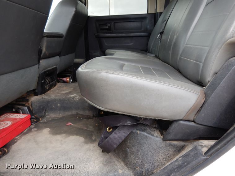 image for item DJ8081 2015 Dodge Ram 5500HD  Crew Cab flatbed truck