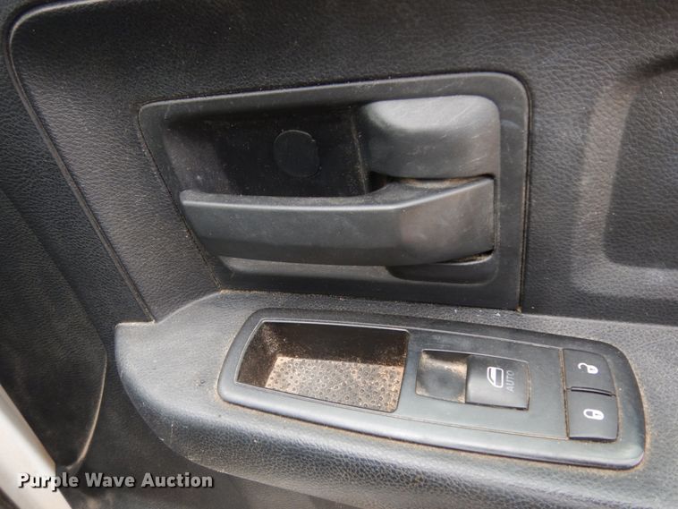 image for item DJ8081 2015 Dodge Ram 5500HD  Crew Cab flatbed truck