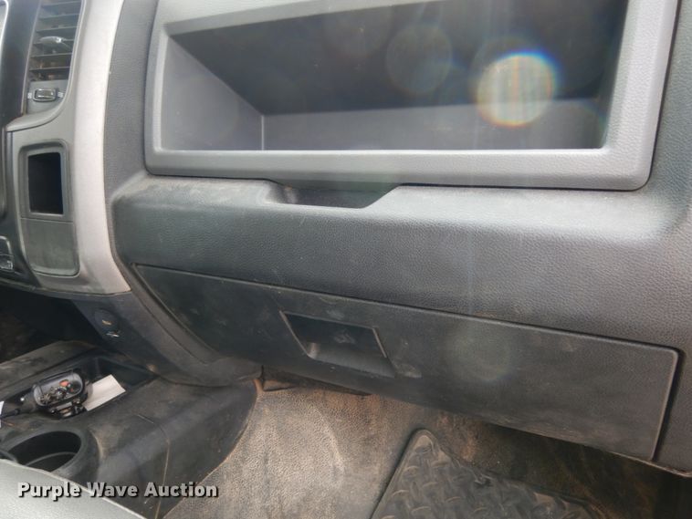 image for item DJ8081 2015 Dodge Ram 5500HD  Crew Cab flatbed truck