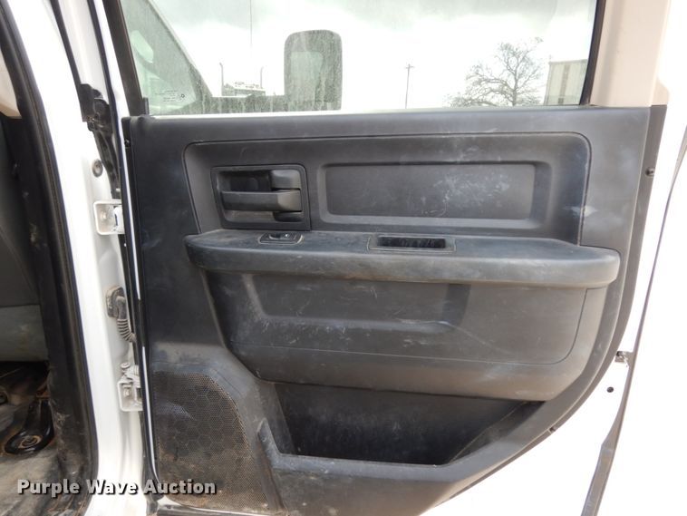 image for item DJ8081 2015 Dodge Ram 5500HD  Crew Cab flatbed truck