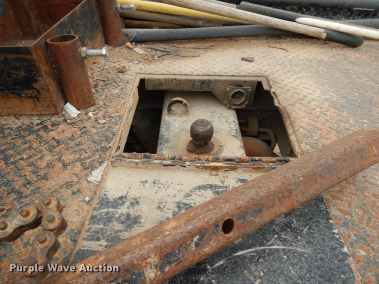 image for item DJ8081 2015 Dodge Ram 5500HD  Crew Cab flatbed truck