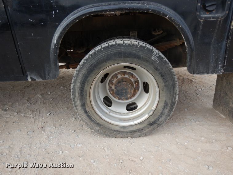 image for item DJ8081 2015 Dodge Ram 5500HD  Crew Cab flatbed truck