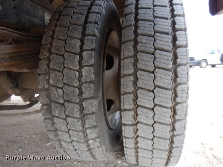 image for item DJ8081 2015 Dodge Ram 5500HD  Crew Cab flatbed truck