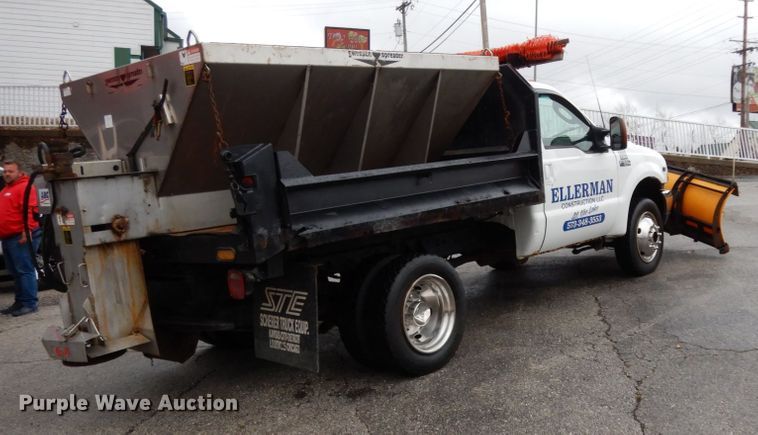 image for item DJ8123 2003 Ford F550 Super Duty  dump truck