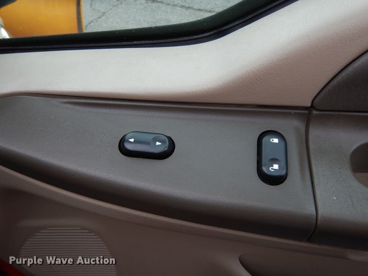 image for item DJ8123 2003 Ford F550 Super Duty  dump truck