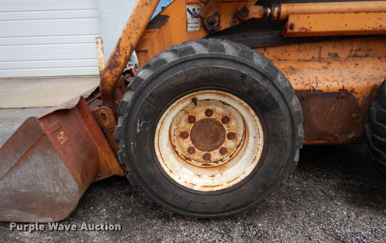 image for item DJ8124 Case 90XT  skid steer loader