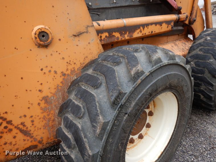 image for item DJ8124 Case 90XT  skid steer loader