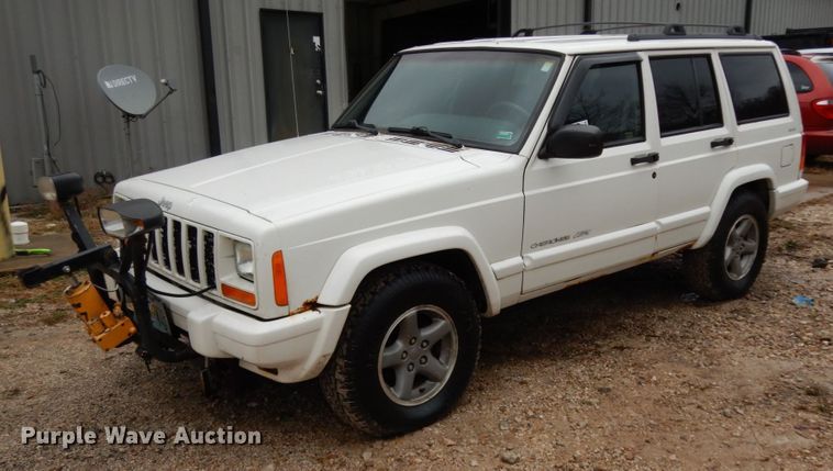 image for item DJ8129 1999 Jeep Cherokee  SUV