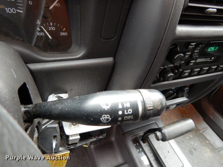 image for item DJ8129 1999 Jeep Cherokee  SUV