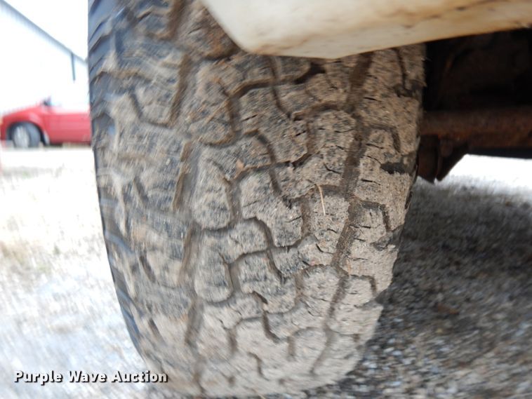 image for item DJ8129 1999 Jeep Cherokee  SUV