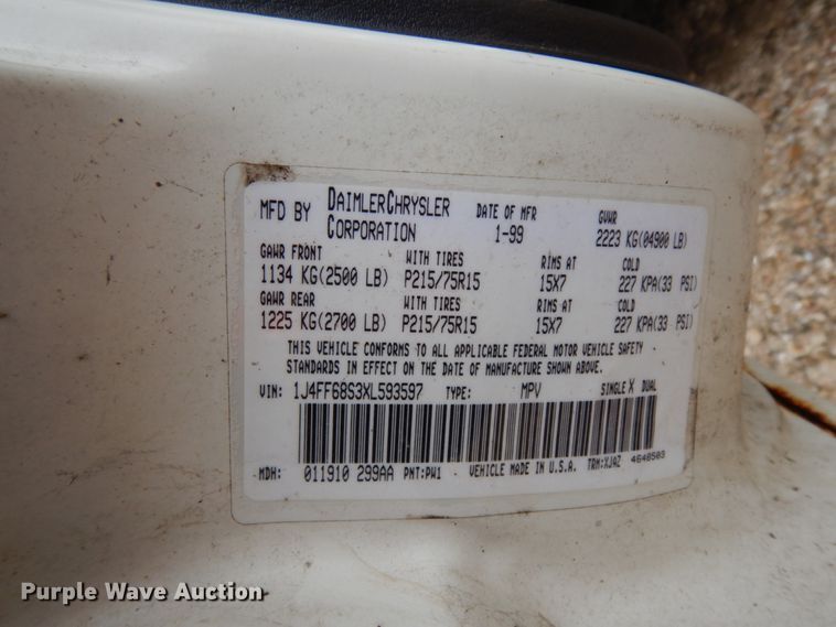 image for item DJ8129 1999 Jeep Cherokee  SUV