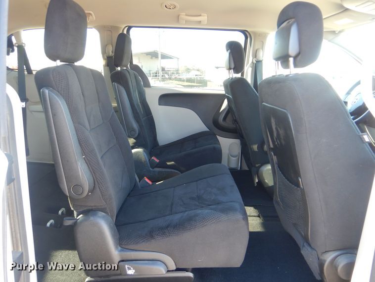 image for item DJ8532 2012 Dodge Grand Caravan  van