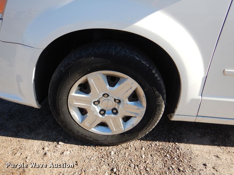 image for item DJ8532 2012 Dodge Grand Caravan  van