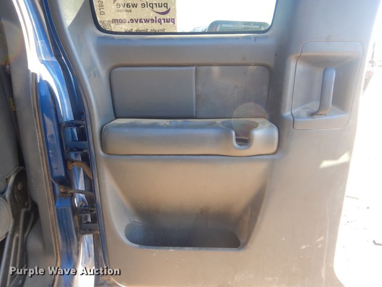 image for item DJ8563 2004 Chevrolet Silverado 1500  Ext. Cab pickup truck