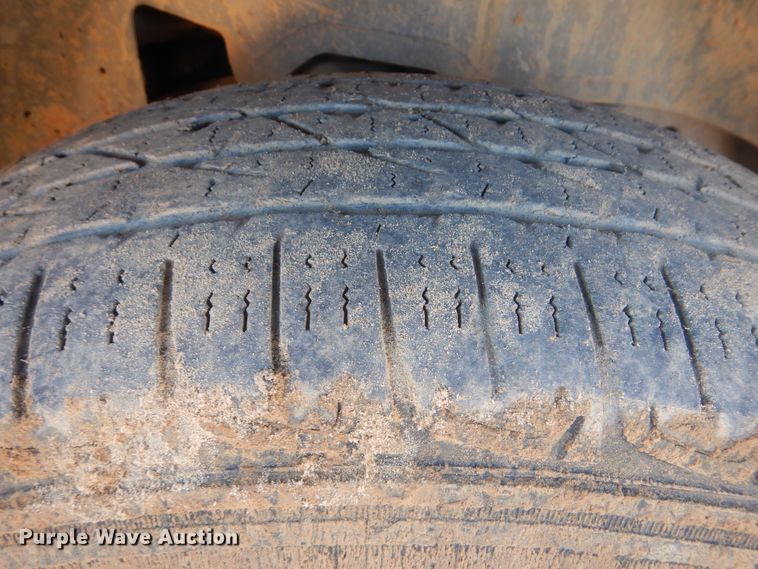 image for item DJ8563 2004 Chevrolet Silverado 1500  Ext. Cab pickup truck