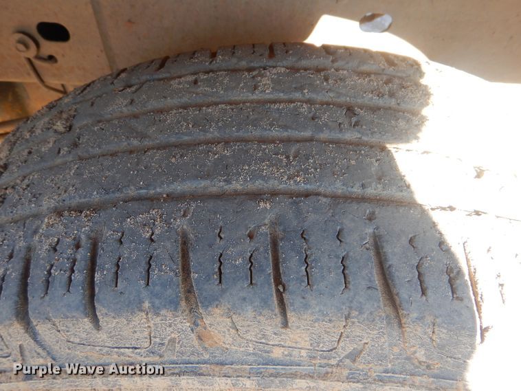 image for item DJ8563 2004 Chevrolet Silverado 1500  Ext. Cab pickup truck