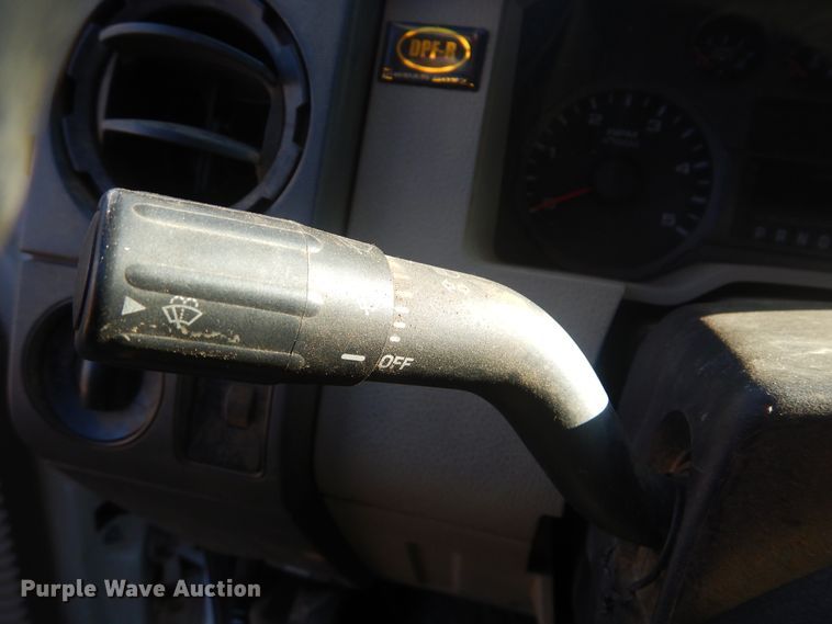 image for item DJ8564 2008 Ford F550 Super Duty XL  Crew Cab flatbed truck