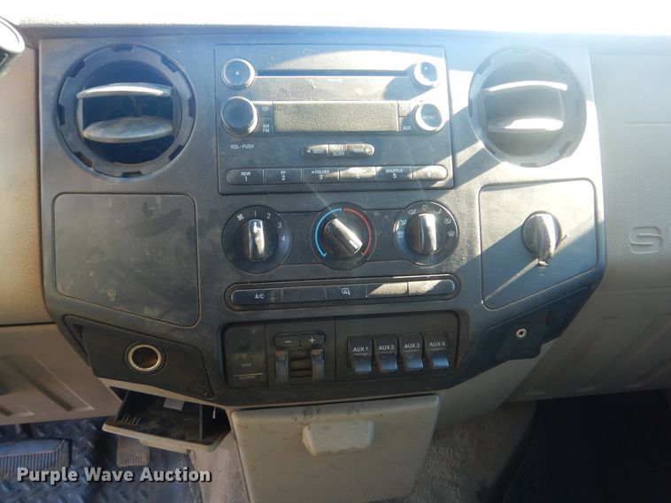 image for item DJ8564 2008 Ford F550 Super Duty XL  Crew Cab flatbed truck