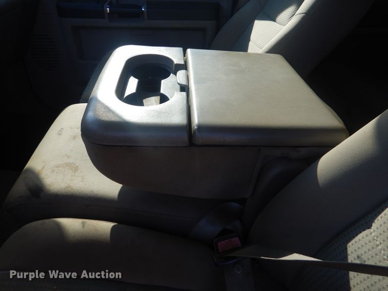 image for item DJ8564 2008 Ford F550 Super Duty XL  Crew Cab flatbed truck