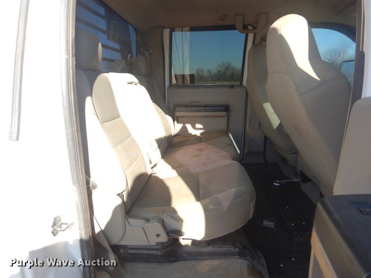 image for item DJ8564 2008 Ford F550 Super Duty XL  Crew Cab flatbed truck