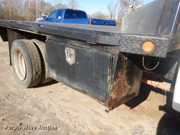 image for item DJ8564 2008 Ford F550 Super Duty XL  Crew Cab flatbed truck