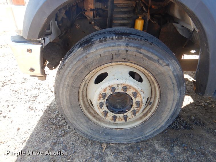 image for item DJ8564 2008 Ford F550 Super Duty XL  Crew Cab flatbed truck