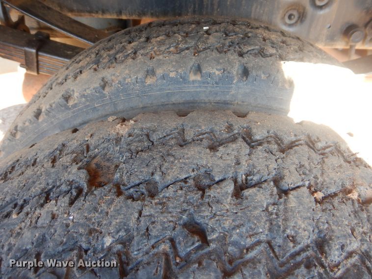 image for item DJ8564 2008 Ford F550 Super Duty XL  Crew Cab flatbed truck