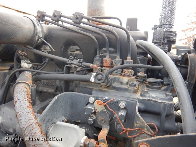 image for item DY9623 1990 Isuzu NPR  street sweeper truck