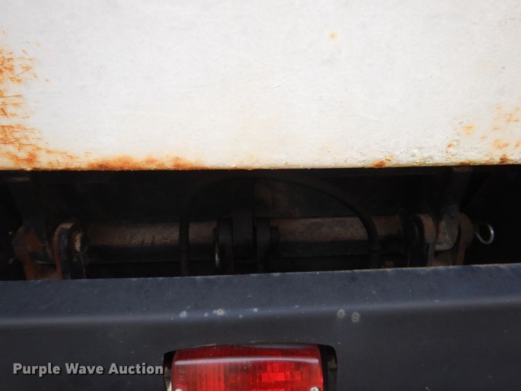 image for item DY9623 1990 Isuzu NPR  street sweeper truck