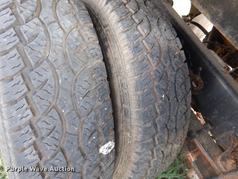 image for item DY9623 1990 Isuzu NPR  street sweeper truck