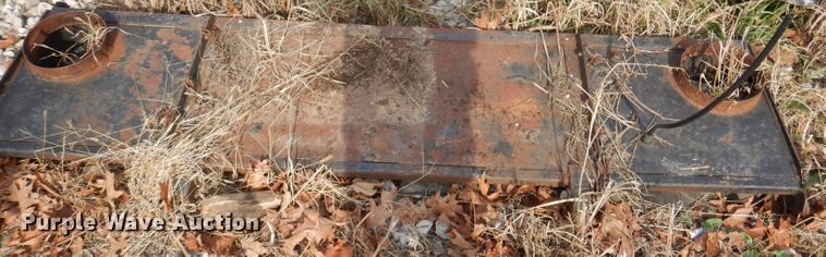 image for item DY9623 1990 Isuzu NPR  street sweeper truck