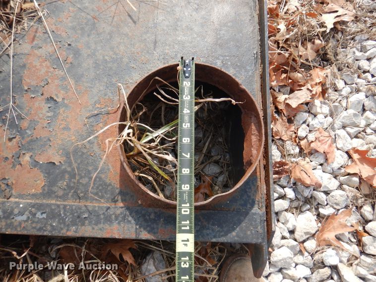 image for item DY9623 1990 Isuzu NPR  street sweeper truck