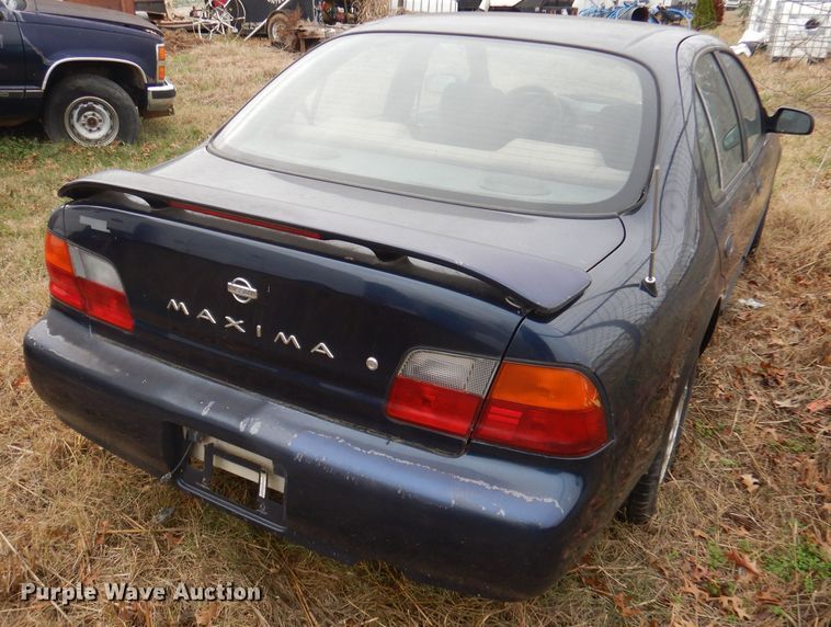 image for item DY9629 1995 Nissan Maxima