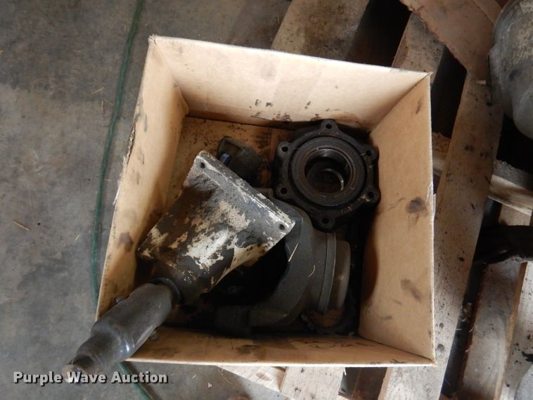 image for item DY9634 Eaton Fuller Road Ranger 15 speed manual transmission