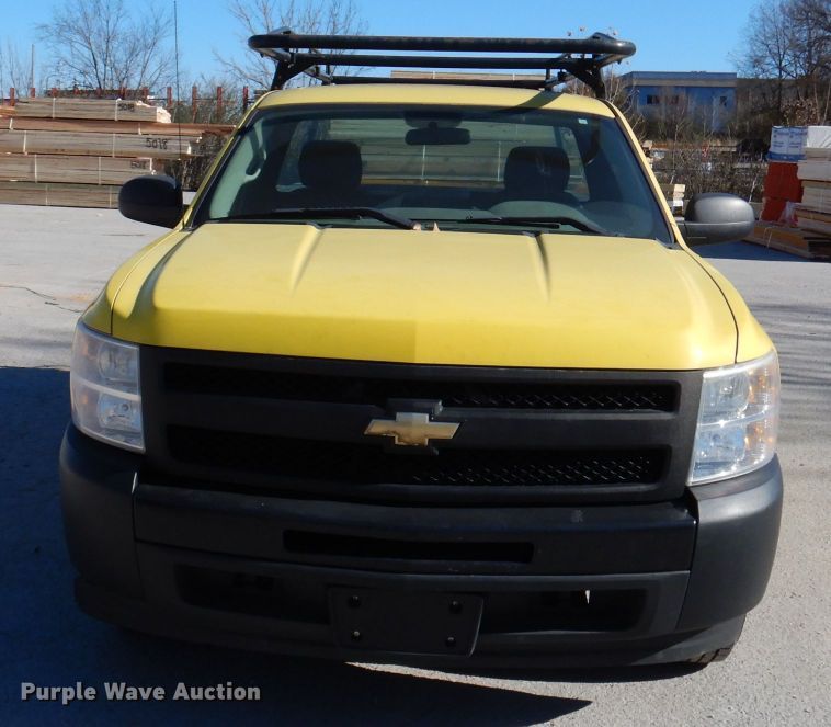 image for item DY9639 2011 Chevrolet Silverado 1500  pickup truck