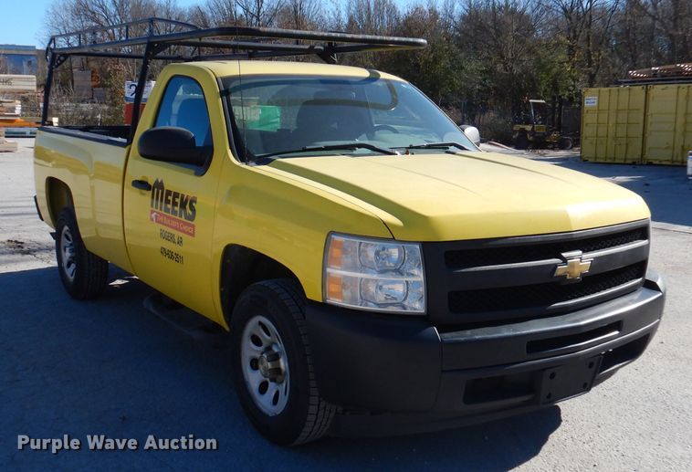 image for item DY9639 2011 Chevrolet Silverado 1500  pickup truck