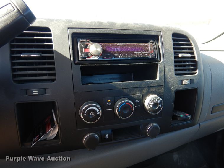 image for item DY9639 2011 Chevrolet Silverado 1500  pickup truck