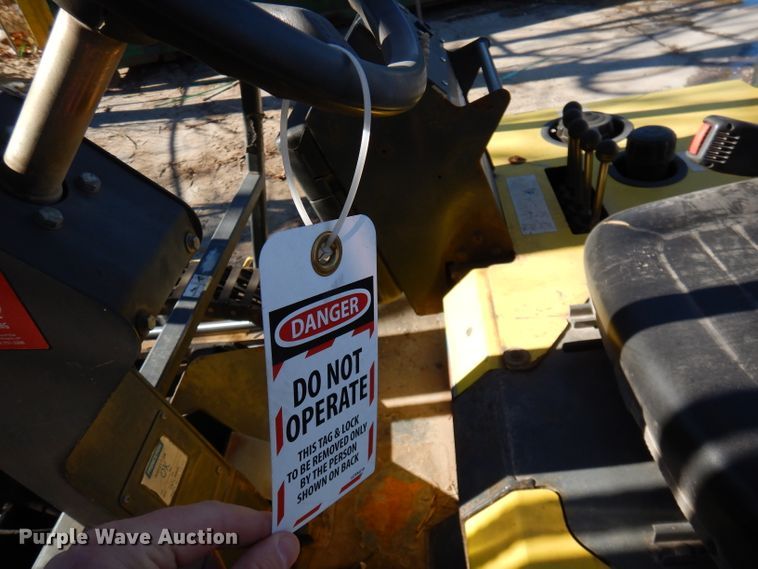 image for item DY9640 2005 Princeton PB50  piggyback forklift