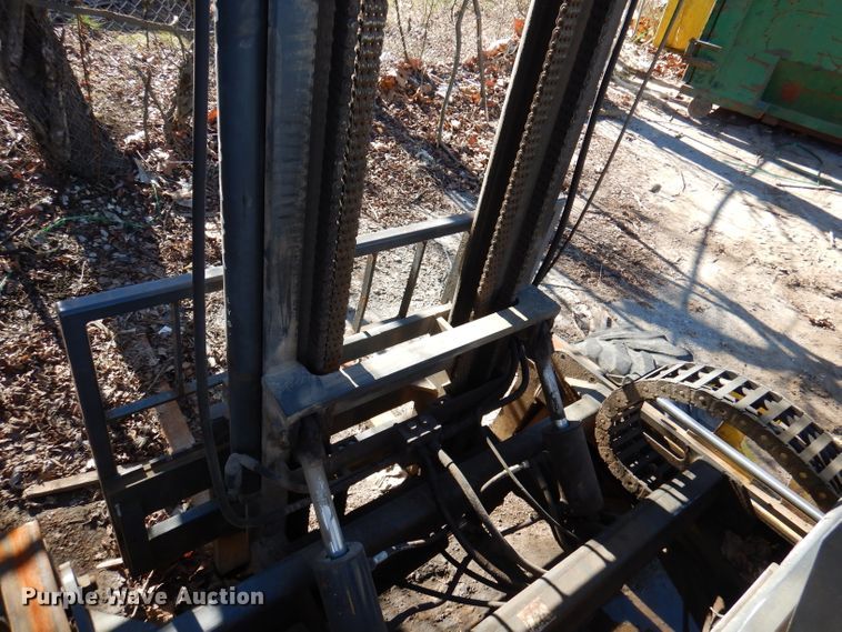 image for item DY9640 2005 Princeton PB50  piggyback forklift