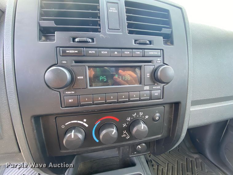 image for item EL9619 2005 Dodge Dakota  Club Cab pickup truck