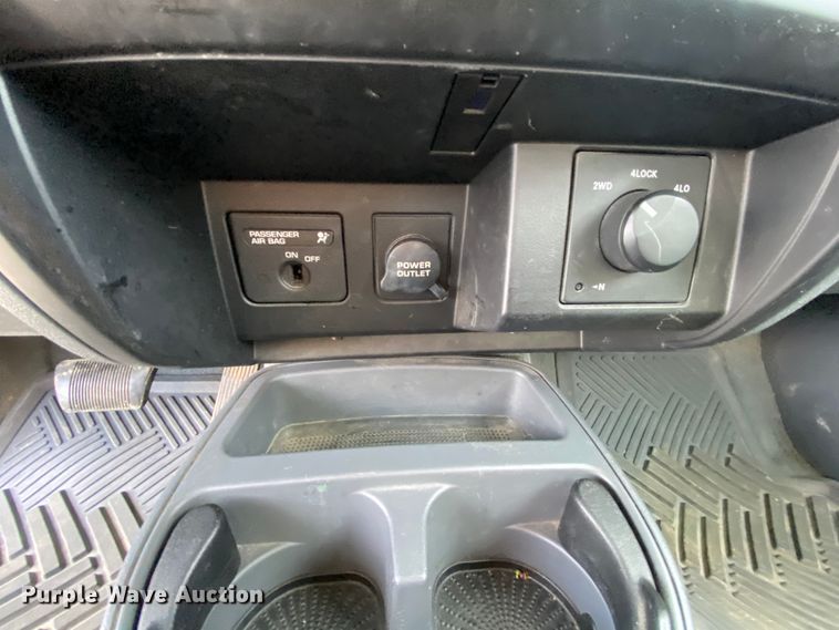 image for item EL9619 2005 Dodge Dakota  Club Cab pickup truck