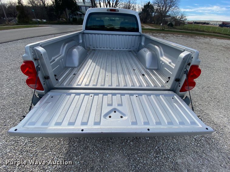 image for item EL9619 2005 Dodge Dakota  Club Cab pickup truck