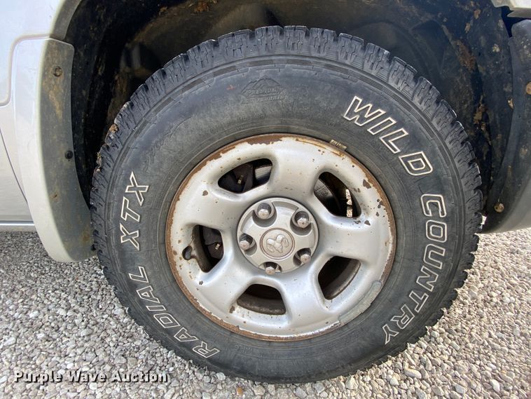 image for item EL9619 2005 Dodge Dakota  Club Cab pickup truck