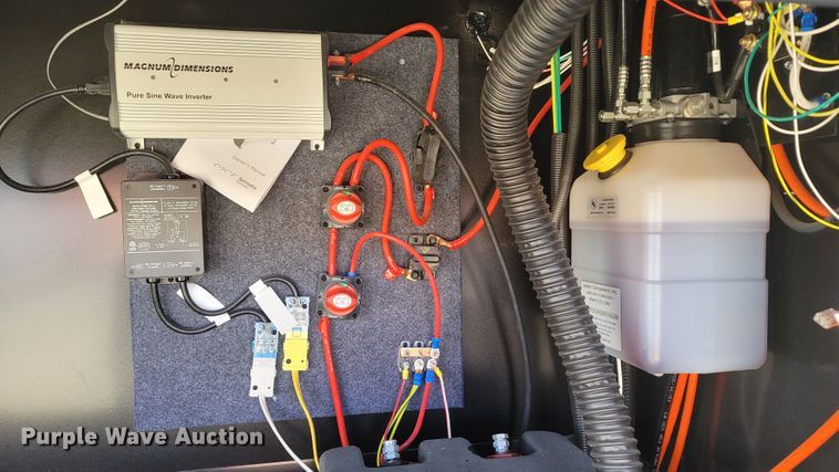 image for item ET9040 2019 Heartland M-3230CK  camper