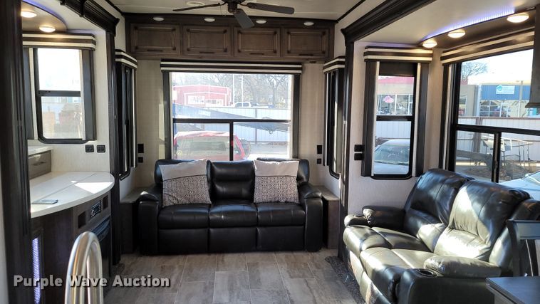 image for item ET9040 2019 Heartland M-3230CK  camper