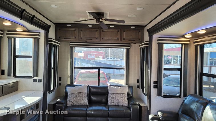 image for item ET9040 2019 Heartland M-3230CK  camper