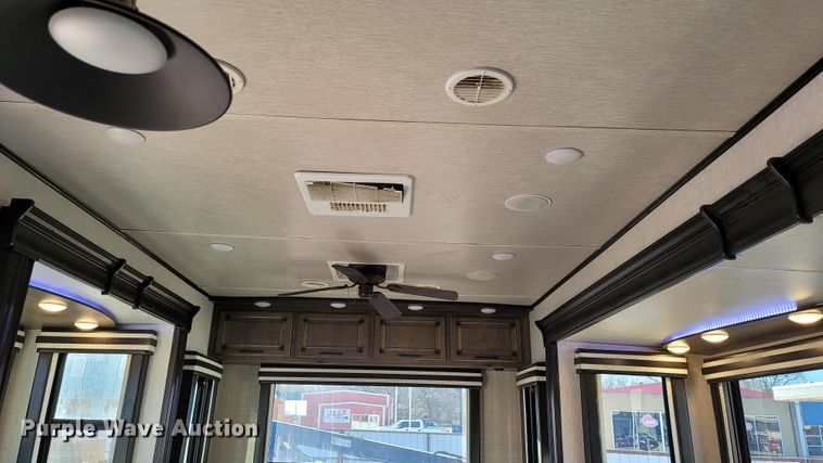 image for item ET9040 2019 Heartland M-3230CK  camper